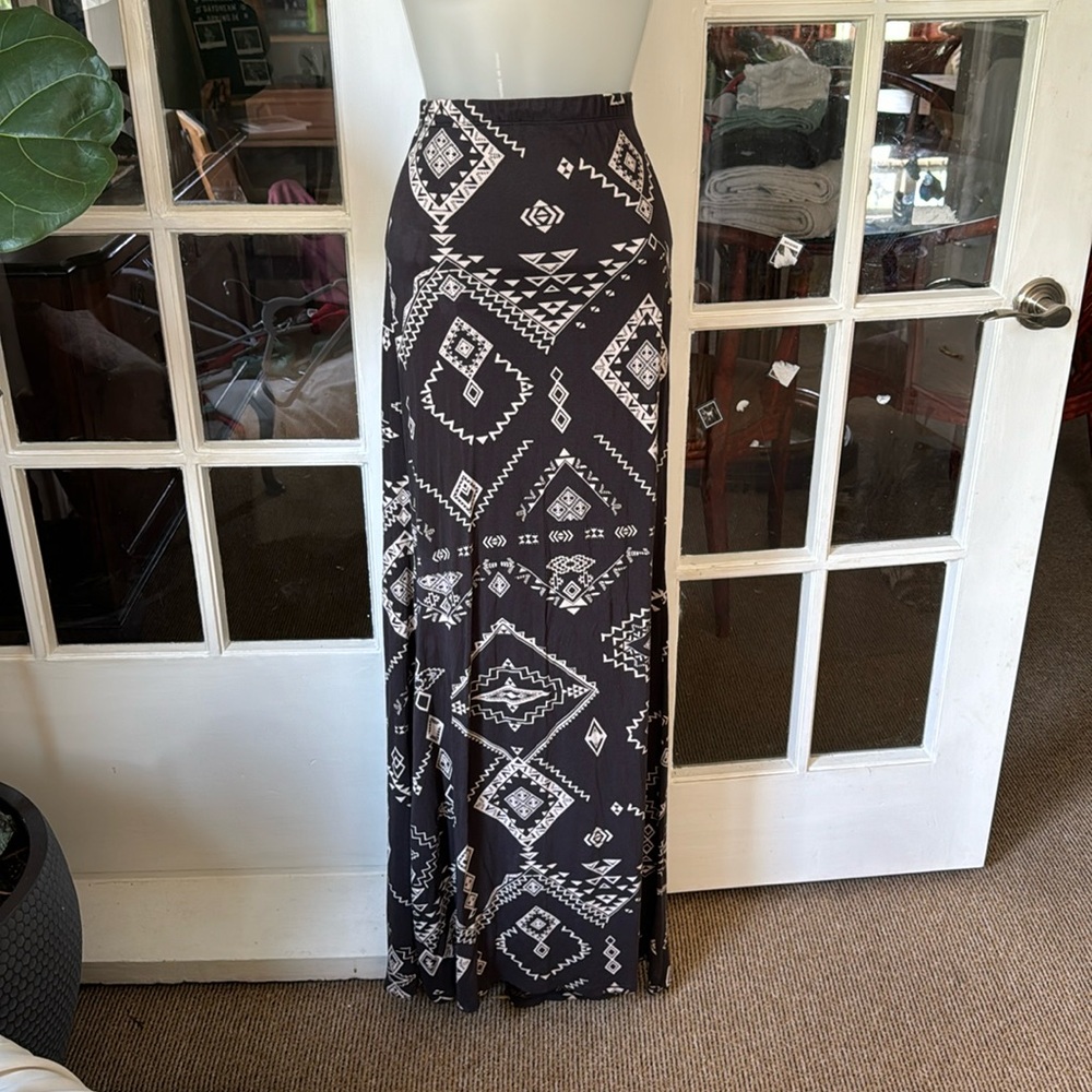 Women’s Billabong Long Skirt Size Small